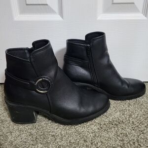 Baretraps Felicia Black Ankle Boots Booties, Size 9 M